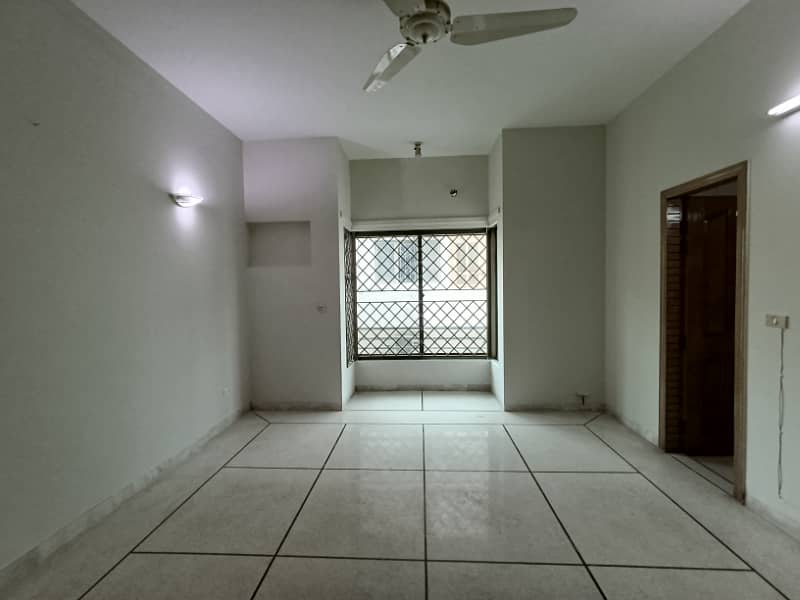 Double Storey Sun Face House For Sale in I-8 Islamabad. 4