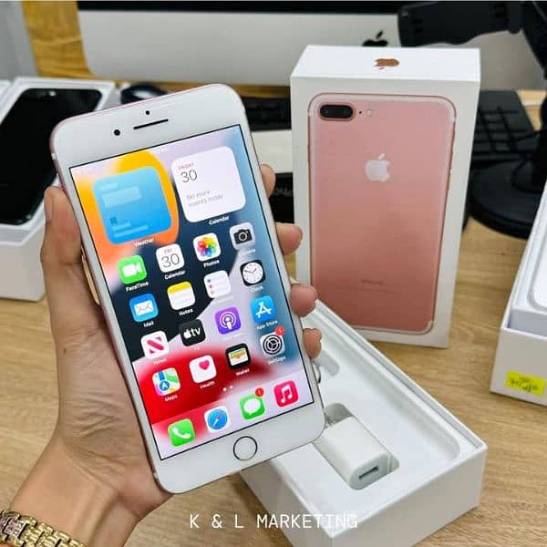 iPhone 7 puls GB my WhatsApp number 03411594804 0