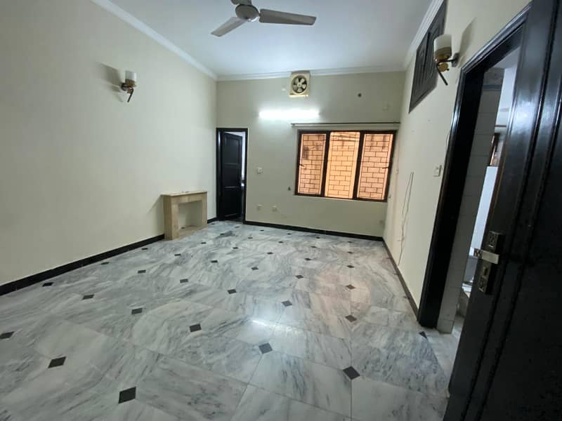 60*90 Double Storey 6 Bedrooms House For Sale in i-8 Islamabad 7