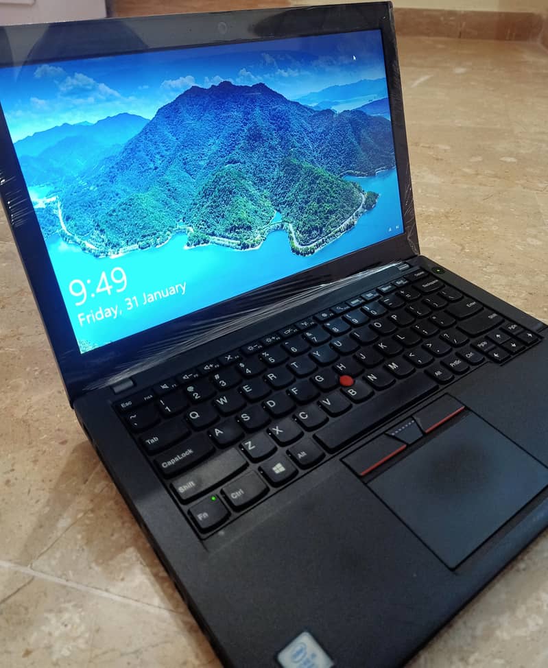 Lenovo core i5 6th generation X260 3