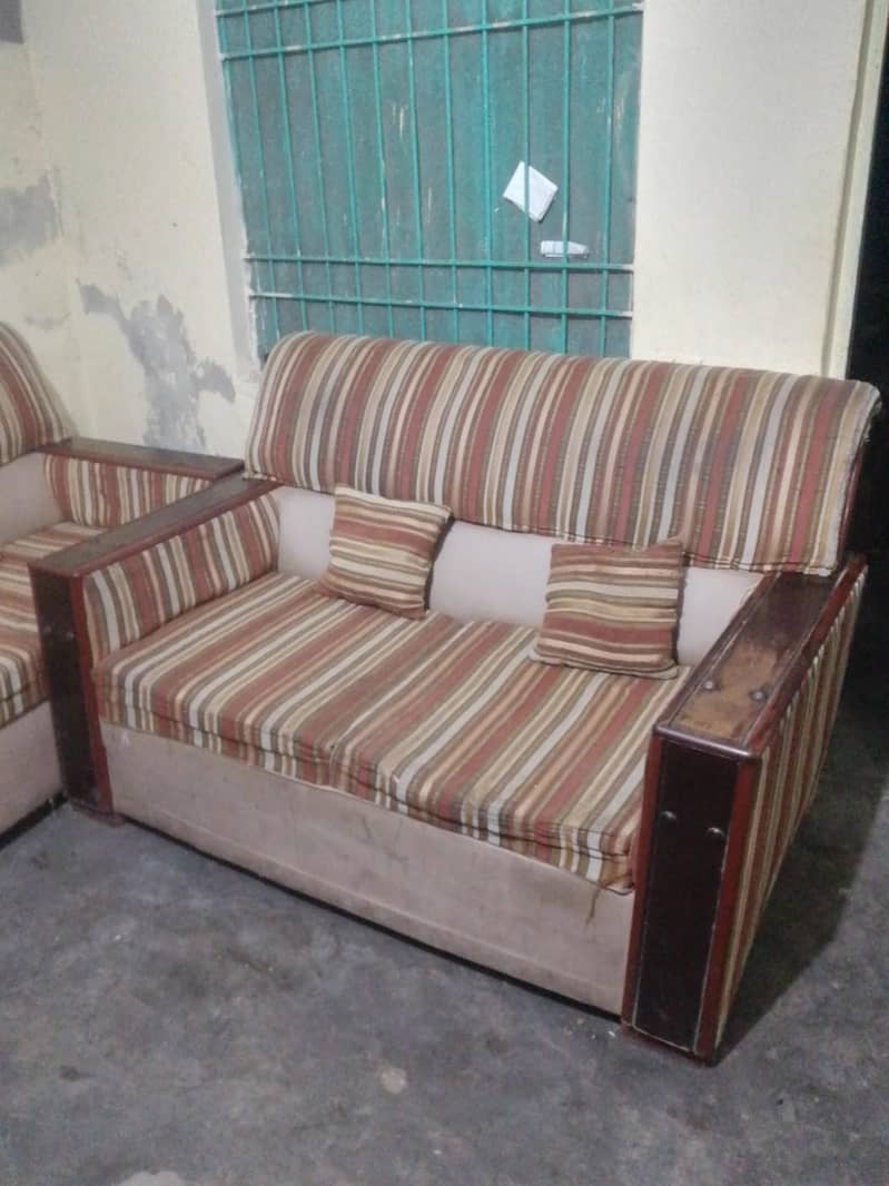 "Used 5-Seater Wooden Sofa Set | Urgent Sale" 5