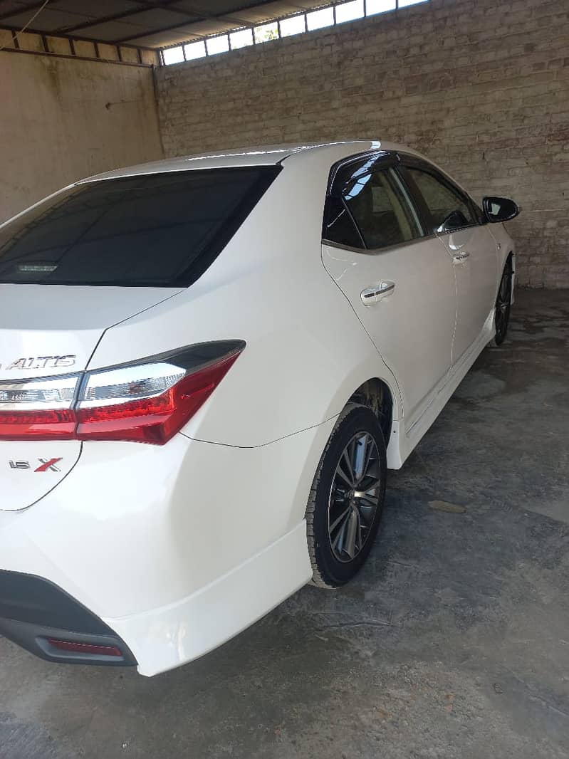 Toyota Corolla GLI 2018 Model Islamabad Registered 4