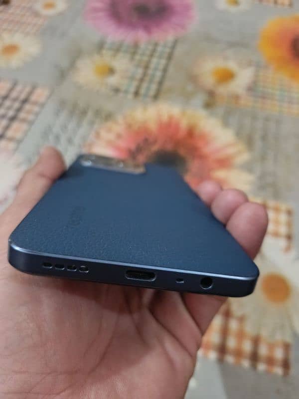 Realme C63 6+6 ram 128gb with leather back 0