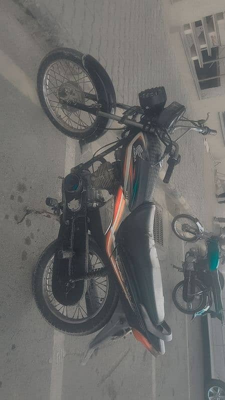 Honda 125 Dream please read add exchange possible any 125 bike 2