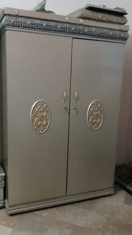 Deco paint safe Almari all ok condition 3