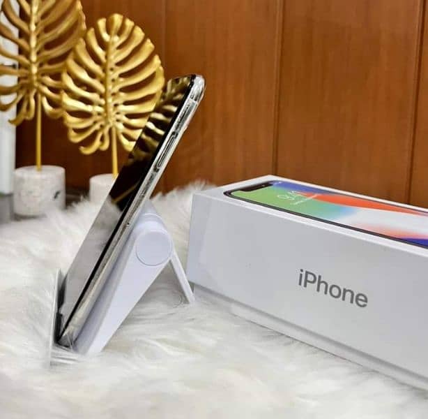 Iphone x pta approved 256gb my whatsapp number ( 0340 5184073 ) 1