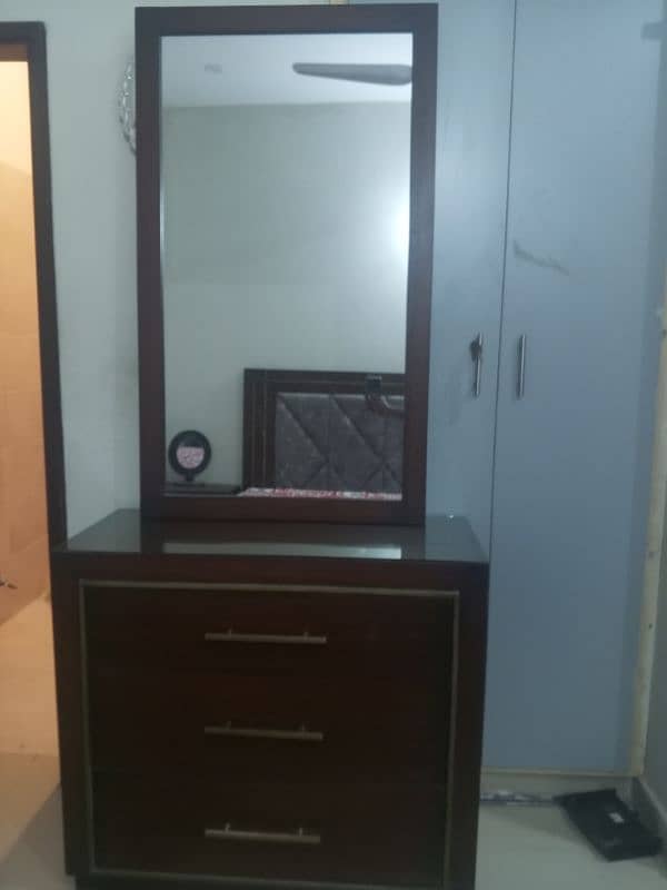 Bed, side table, Dressing, Wardrobe 2