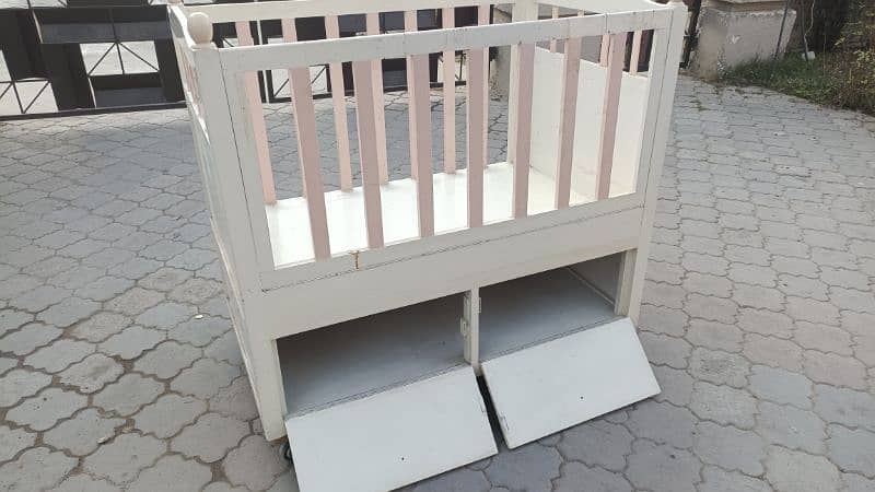 Wooden baby cot 2