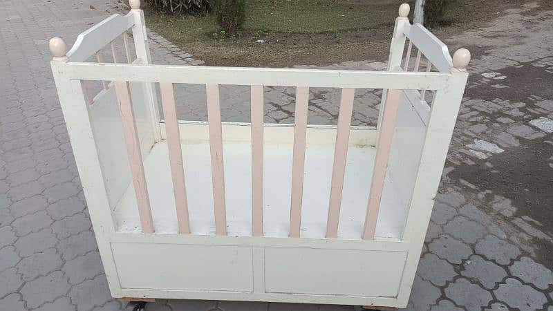 Wooden baby cot 4