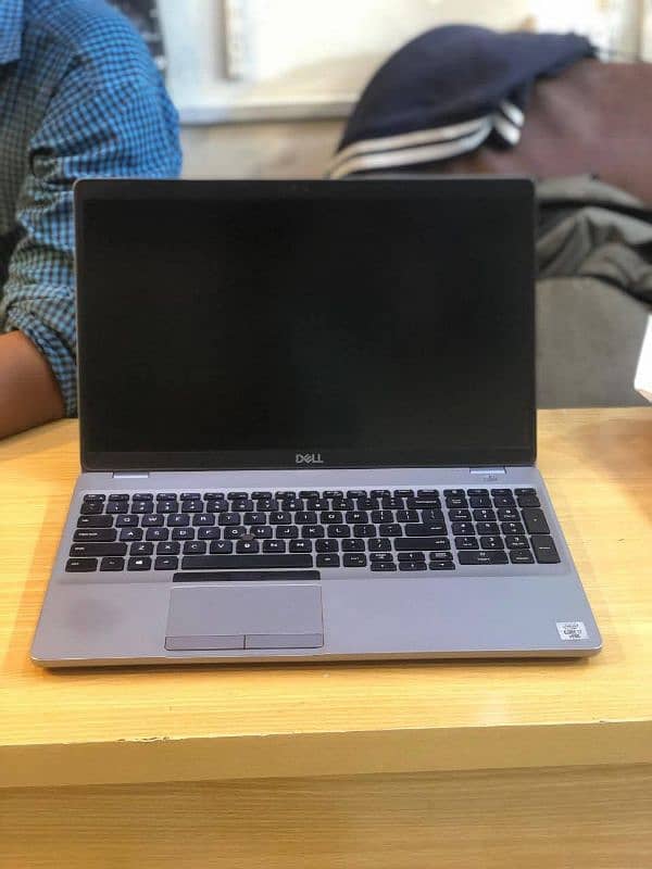 Dell Latitude Core i7 10th generation condition like new 5