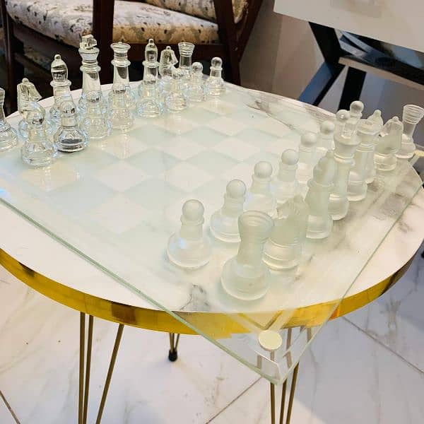 GLASS CHESS 1