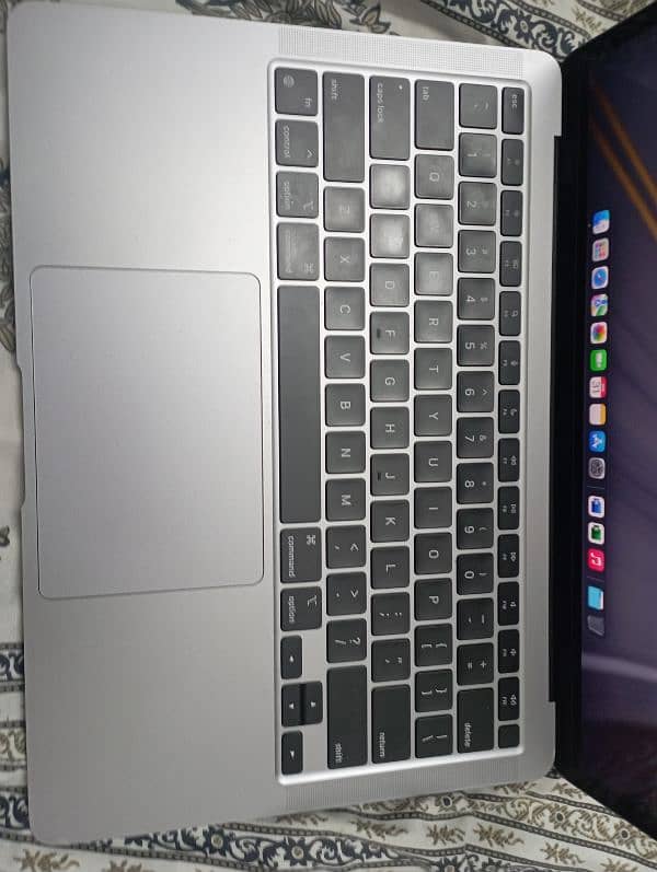 MacBook M1 Air 2020 1