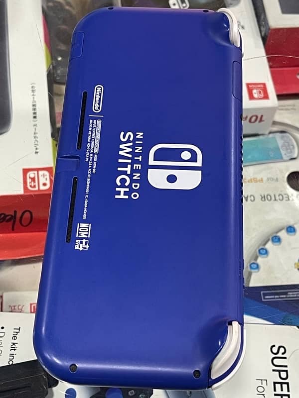 Nintendo Switch Lite Blue And Turquoise Available 3