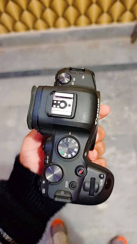 canon R6 camera 5