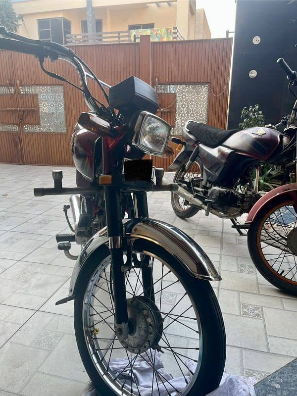 Honda CD 70 4