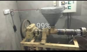 Juice or bottle drinking pipe making machine