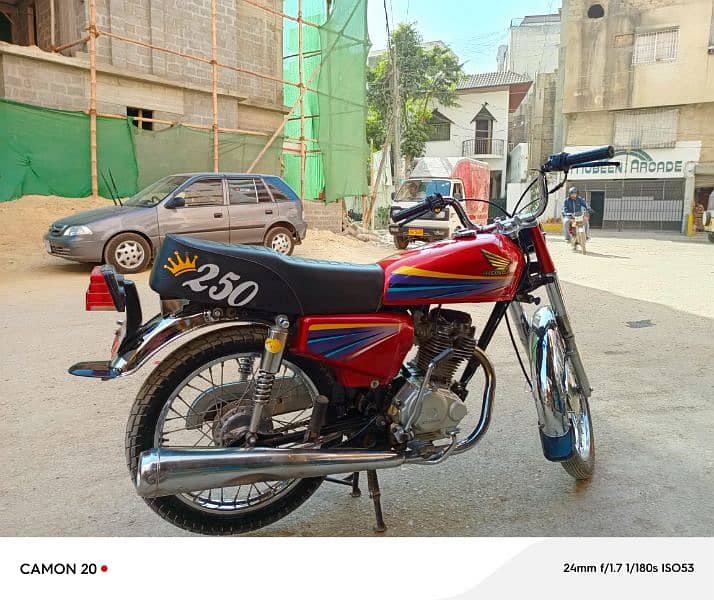 Honda 125 Karachi number 1