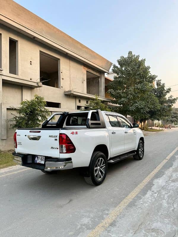 Toyota Hilux 2019 3