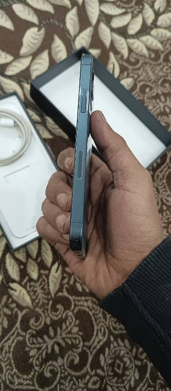 Iphone 12 pro 256gb Pta Approved 3