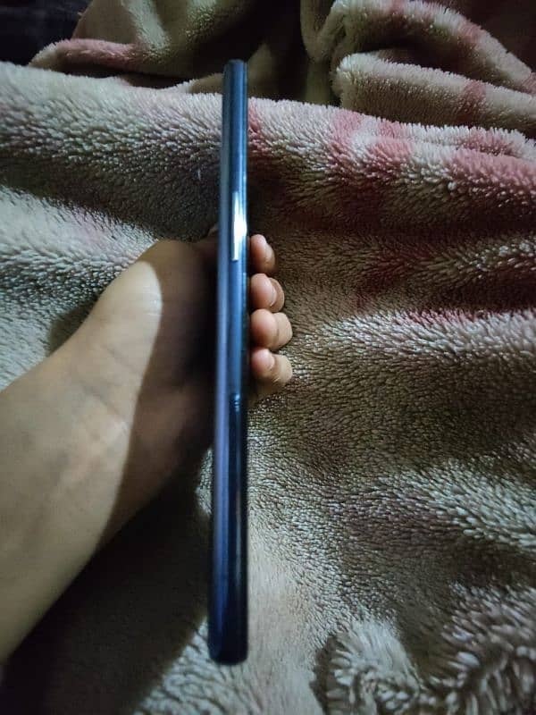 Oneplus9 10/10 Condition ma . 03284381236 2