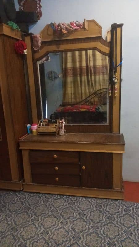 selling bedroom set 2