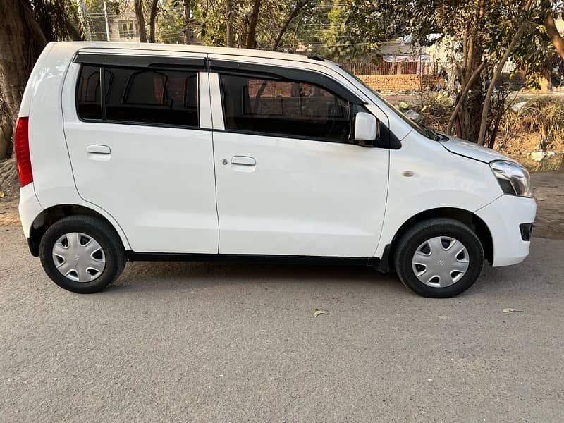 Suzuki Wagon R 2018 5