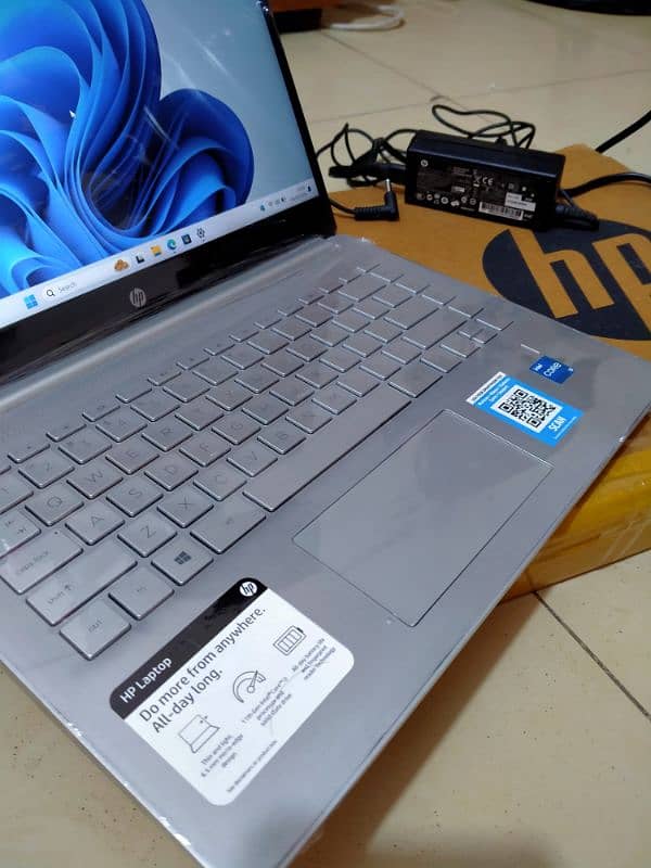 Hp 11 Generation Laptop with Box and Charger | Finger-Lock | 1080p 4