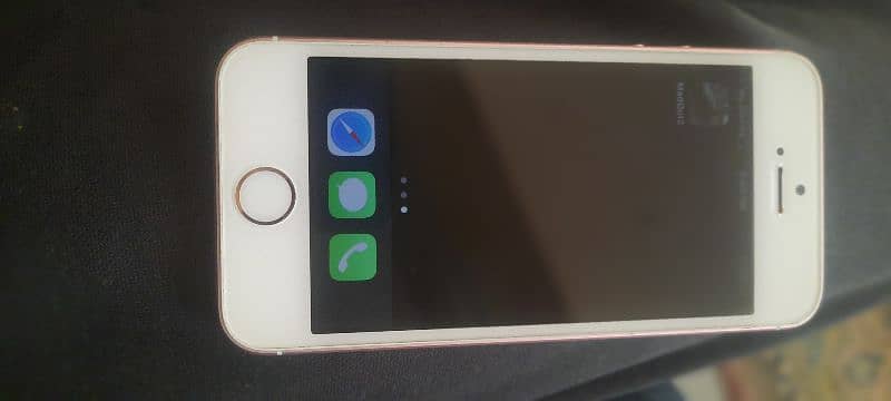 iPhone se non pta best condition 3