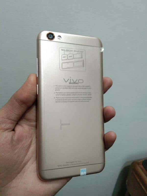 vivo Y67 (4, 64) 1