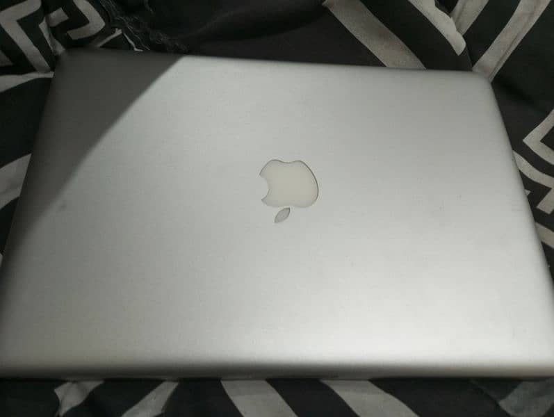 MacBook pro mid 2012 look like nee 0