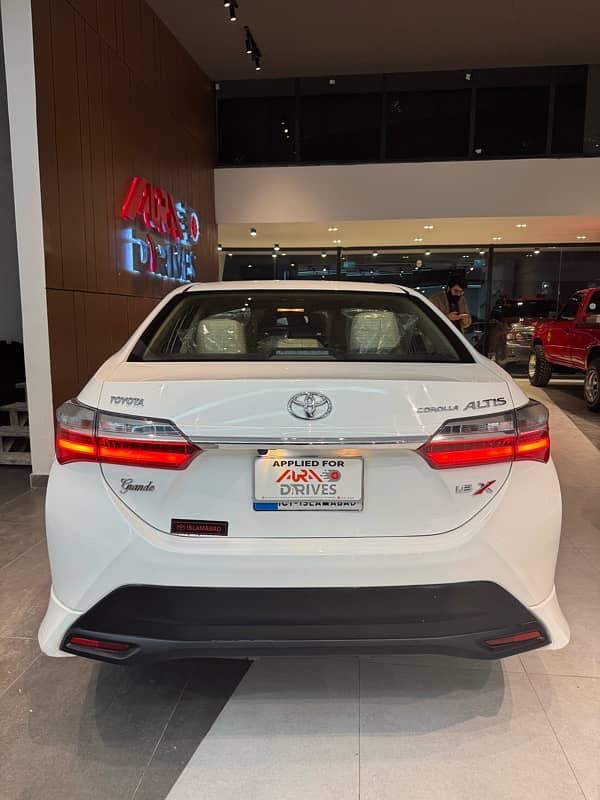 Toyota Corolla Altis Grande 2022 3