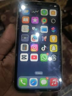 iphone XR 64 GB