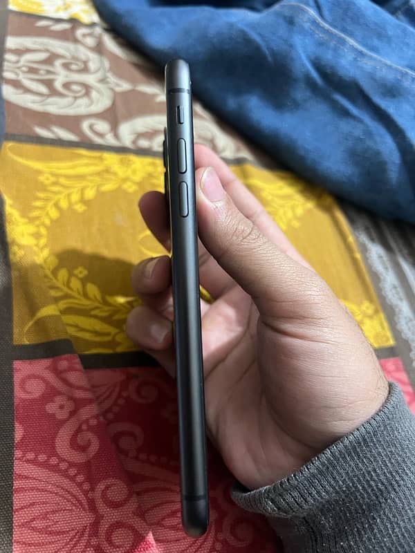 Iphone 11 Factory Unlocked Pta Approved Dual sim 2