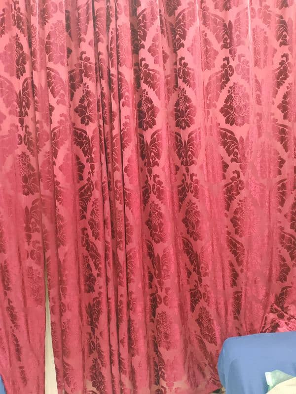 5 curtains 0