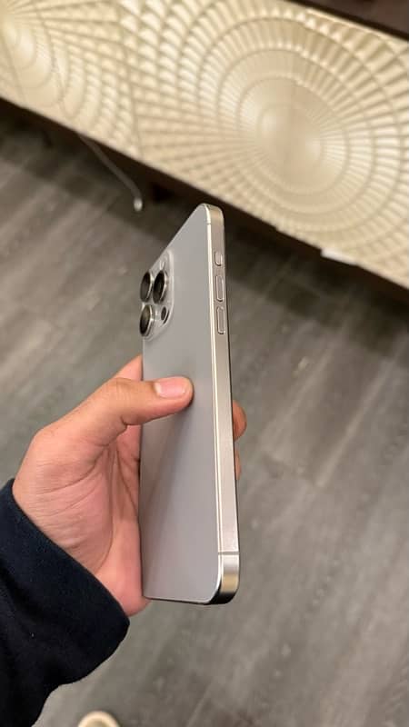 iPhone 15 Pro Max 256gb non pta LLA 1