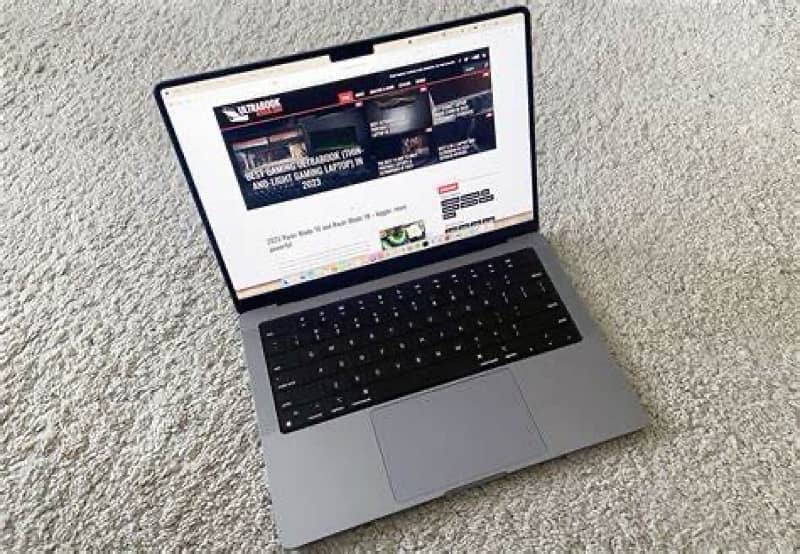 MacBook Pro 14” M2 16GB/1TB 9