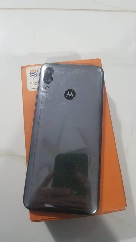 MOTO E6 PLUS 3