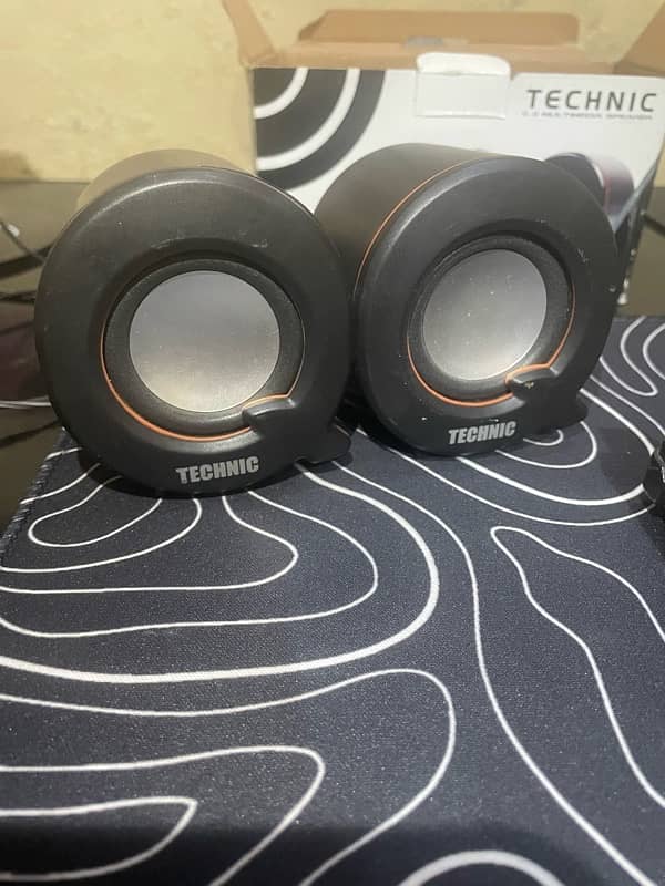 2.0 Multi media Speaker [ T E C H N I C ] 1