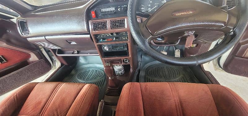 Toyota Corolla 2.0 D 1988 9