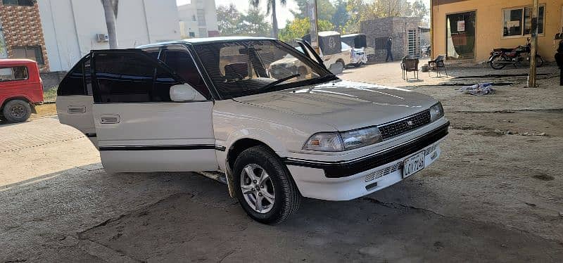 Toyota Corolla 2.0 D 1988 13