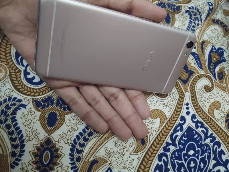 Vivo X7 4/64 (03492983528) 3