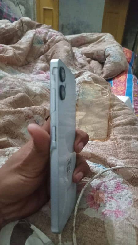 Samsung a06 (4 64) good condition 5