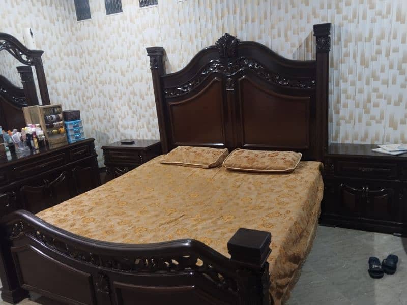 Bed Set with Side table dressing / King Size bed / Furniture for sale 0