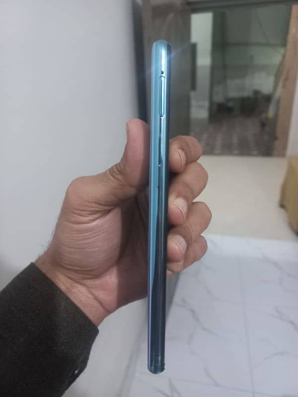 Vivo S1 4/64 Good condition with box 4