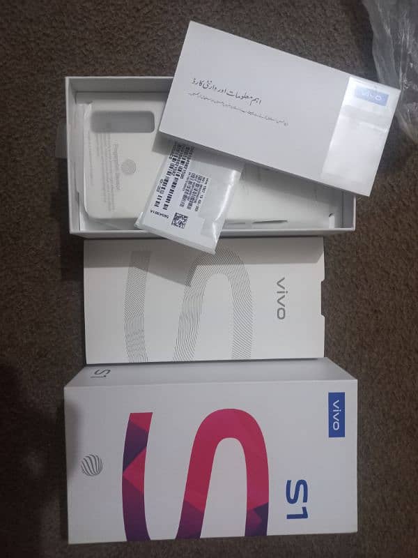 Vivo S1 4/64 Good condition with box 7