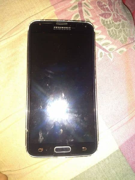 Samsung s5 with charger 0