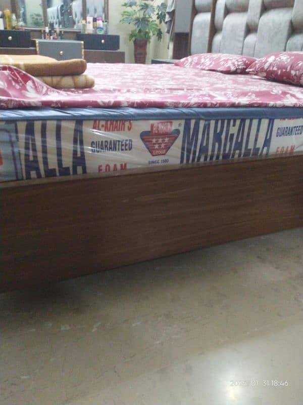 bedroom set with mattress 9