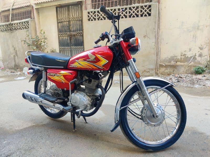 Honda 125 karachi number 1