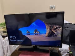 Original Samsung LED TV 32” in excellent condition