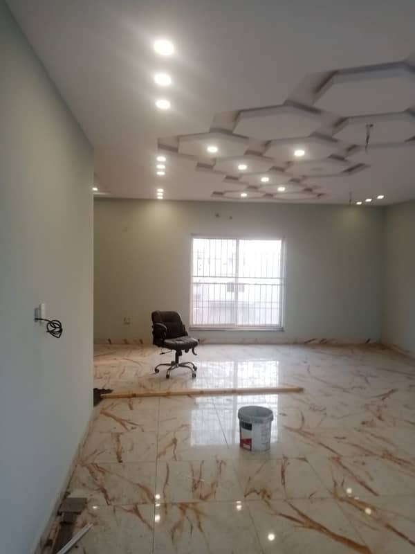 5 Marla Commercial 2nd Floor Available For Rent In Rose Commercial Parkview City Lahore 0